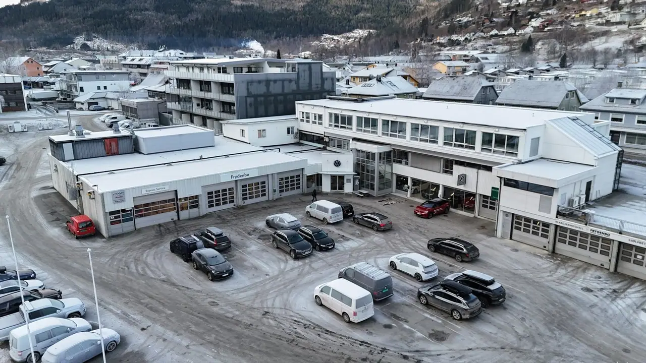 Tonningsgata 35-37, Stryn